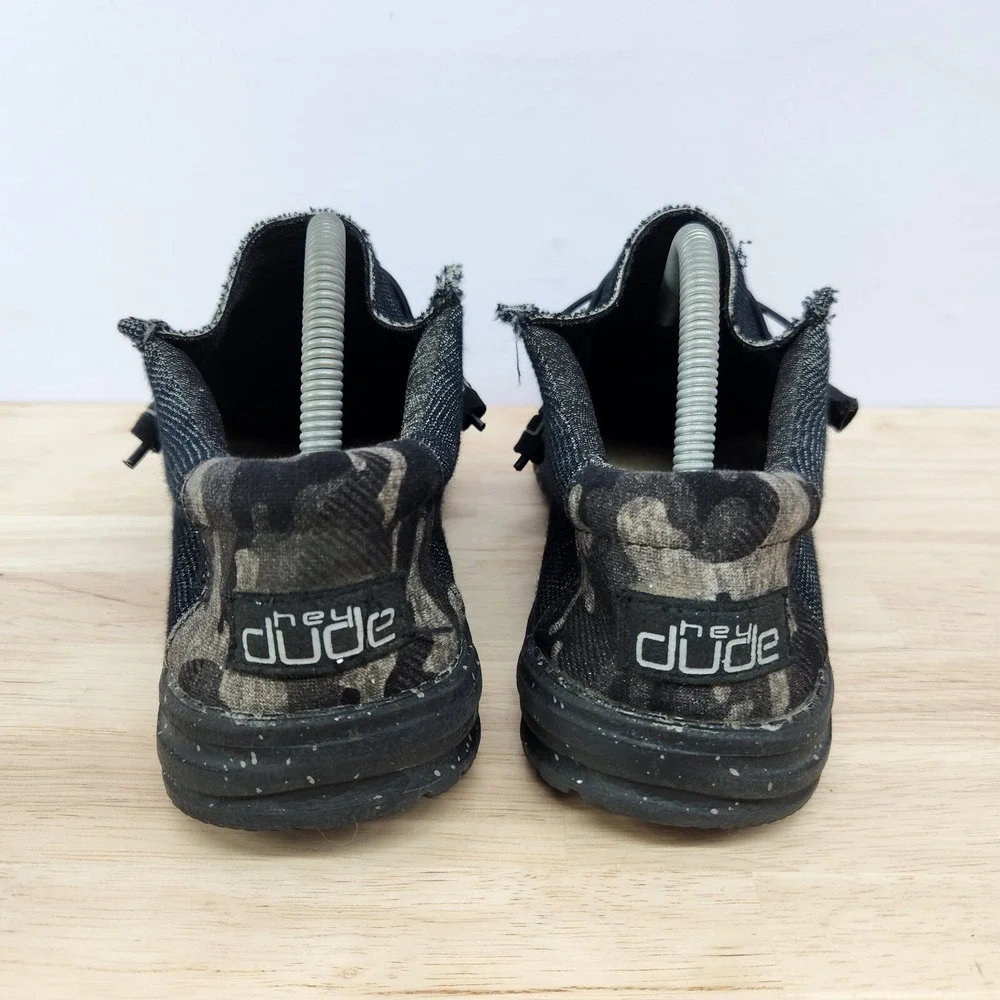 Hey Dude Wally Stretch Midnight Bunker Mens Shoes Size 8 Black Camo